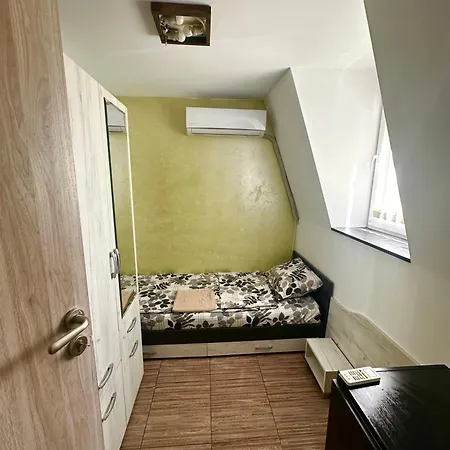 Guest Comfort 2 Hostel *